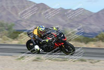 media/Nov-16-2025-Race Pace (Sun) [[8c5fa54630]]/Non Verified Riders (1st 20 Minutes)/3-Turn 3 Inside (11am)/